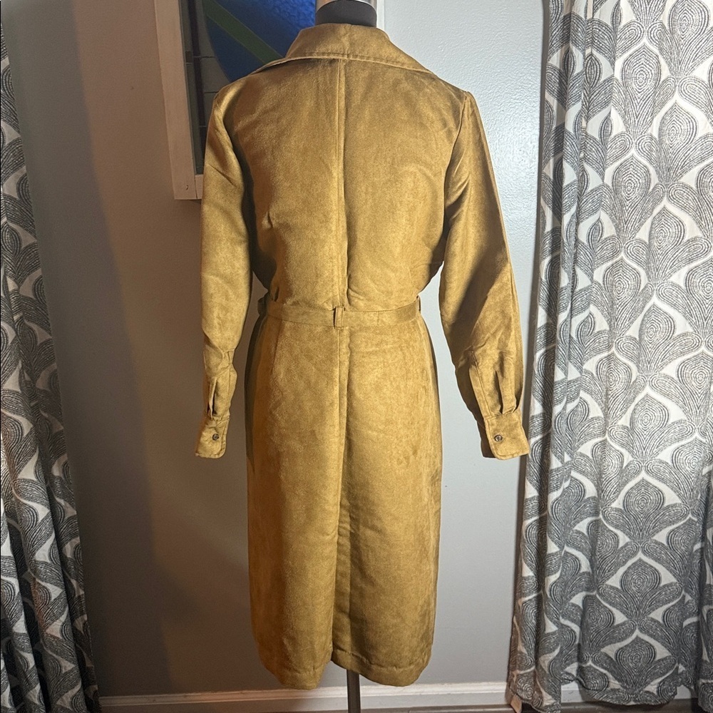 Banana Republic Vegan Suede Belted Wrap Dress in a tan color SZ 10 - Picture 6 of 9